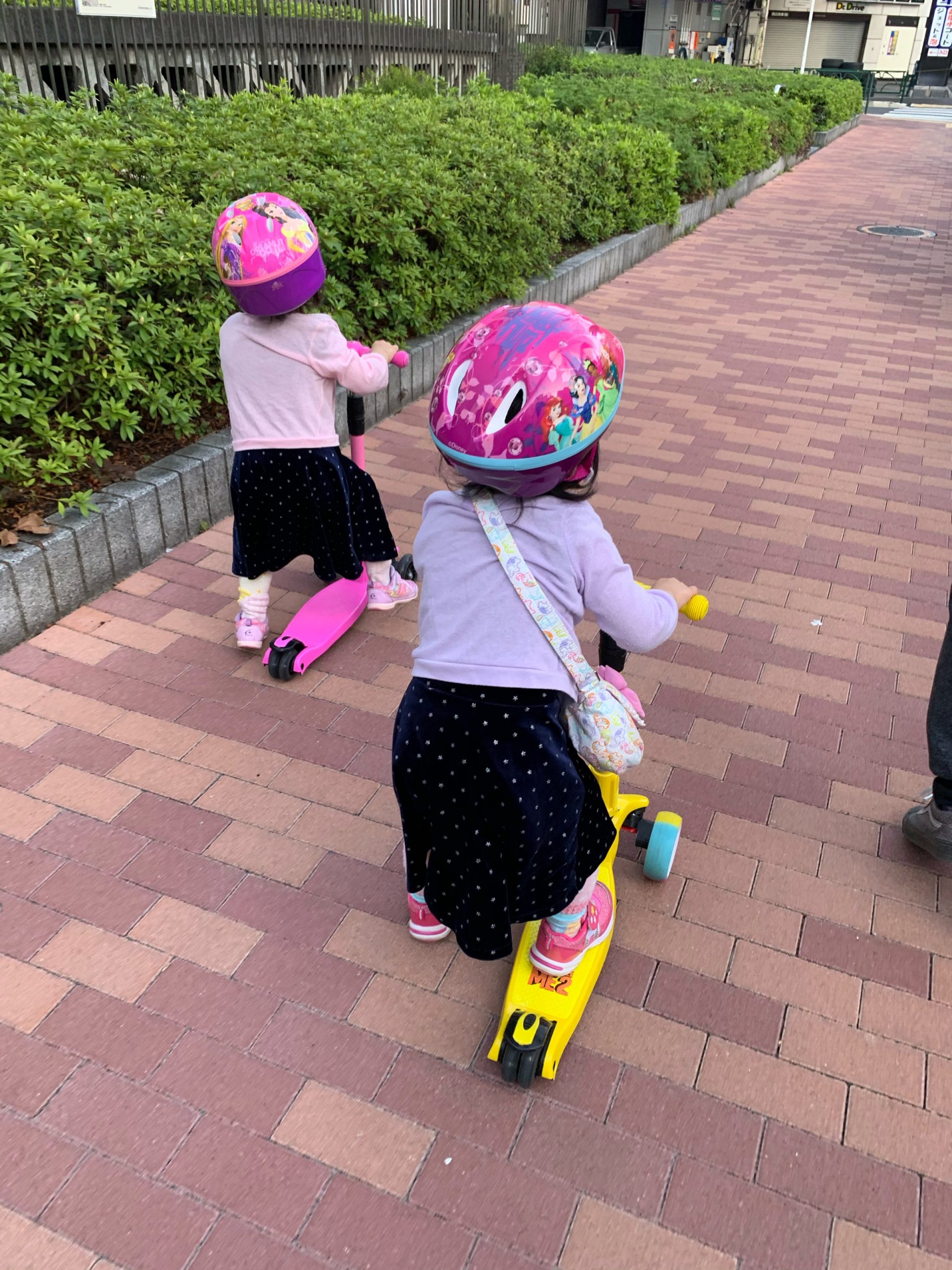 【双子4歳-運動不足解消】コロナ禍 遊具のない広い公園、広場／3密（密です）を回避して遊ぶ方法まとめ #キックボード