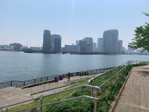 石川島公園の隅田川テラスリバーサイド