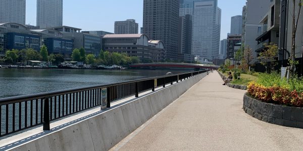 朝潮大橋のたもと