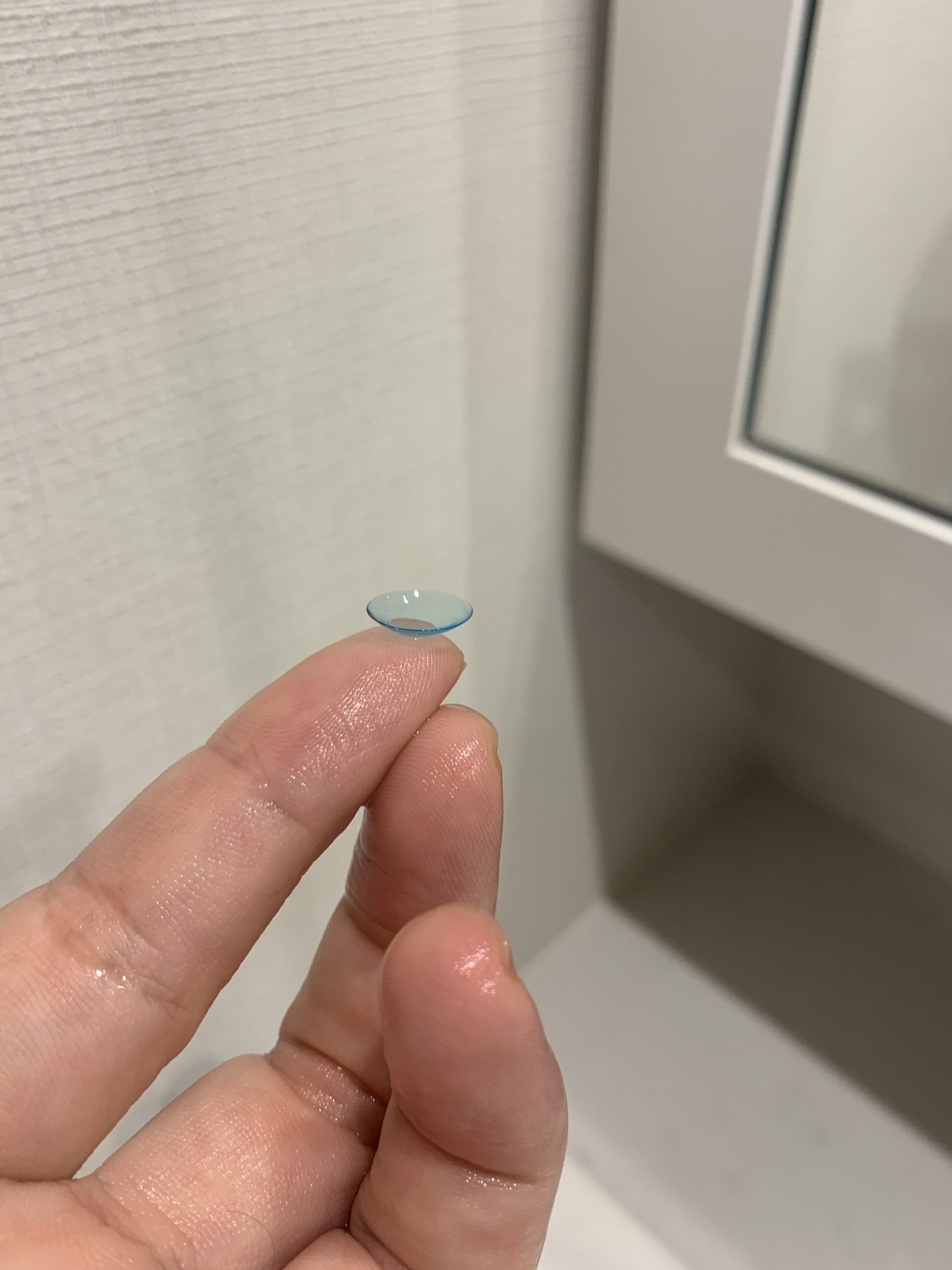 夜間にレンズをはめて昼間は裸眼でOK！視力矯正 オルソケラトロジーを試してみた